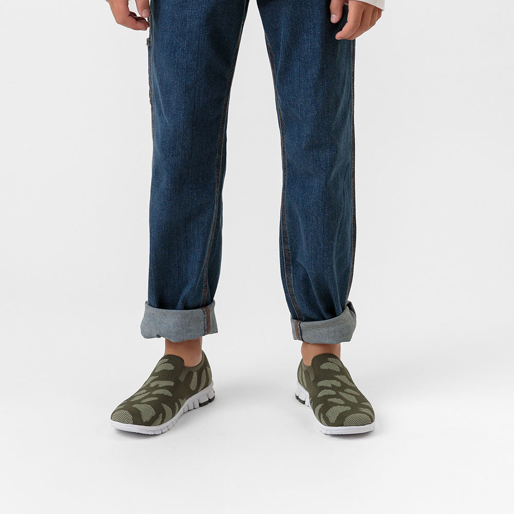 Deer Stags Kids Eddy Jr Slip on Mesh Sneaker in Light Green Camo