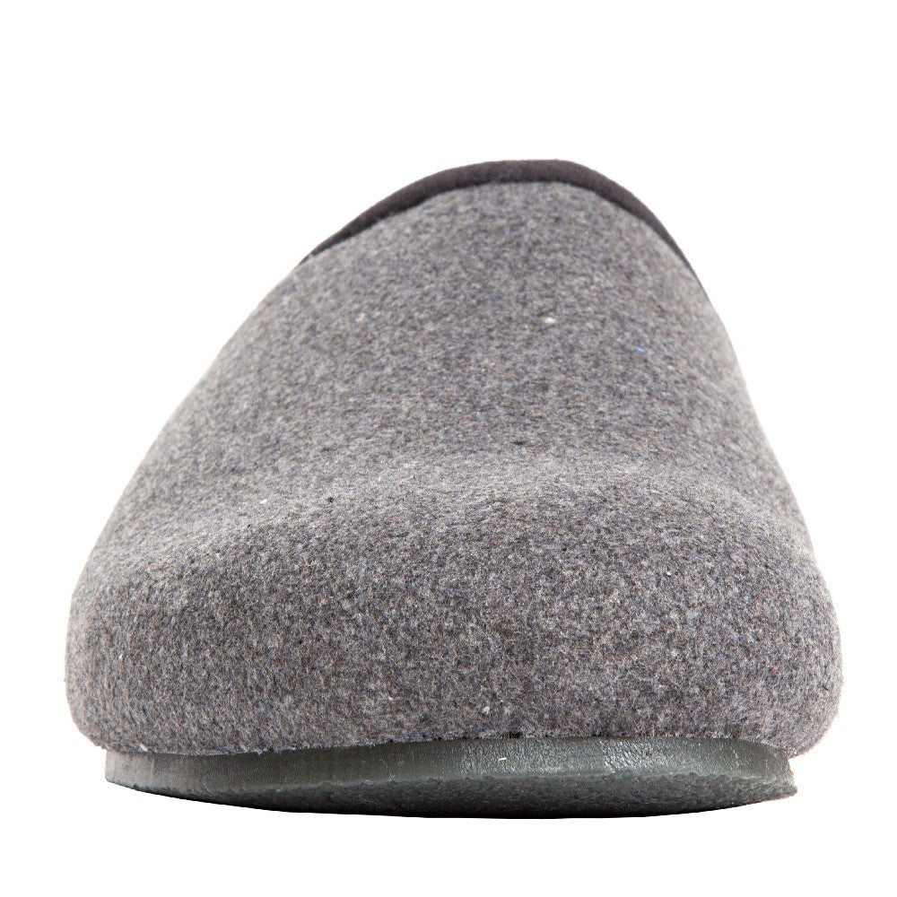 Unbound Unisex Slipper in Grey